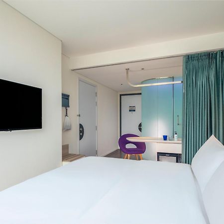 Tru By Hilton Bac Giang City Centre Bagian luar foto